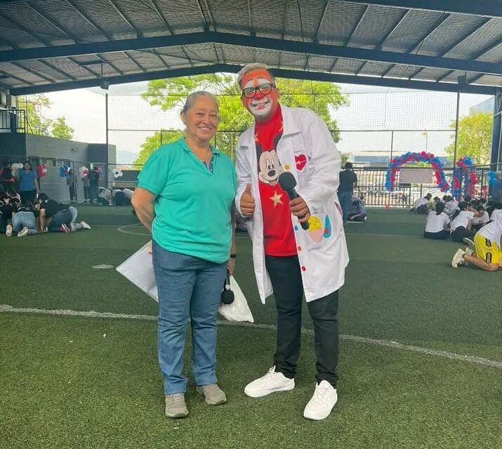 «Patch Adams» salvadoreño