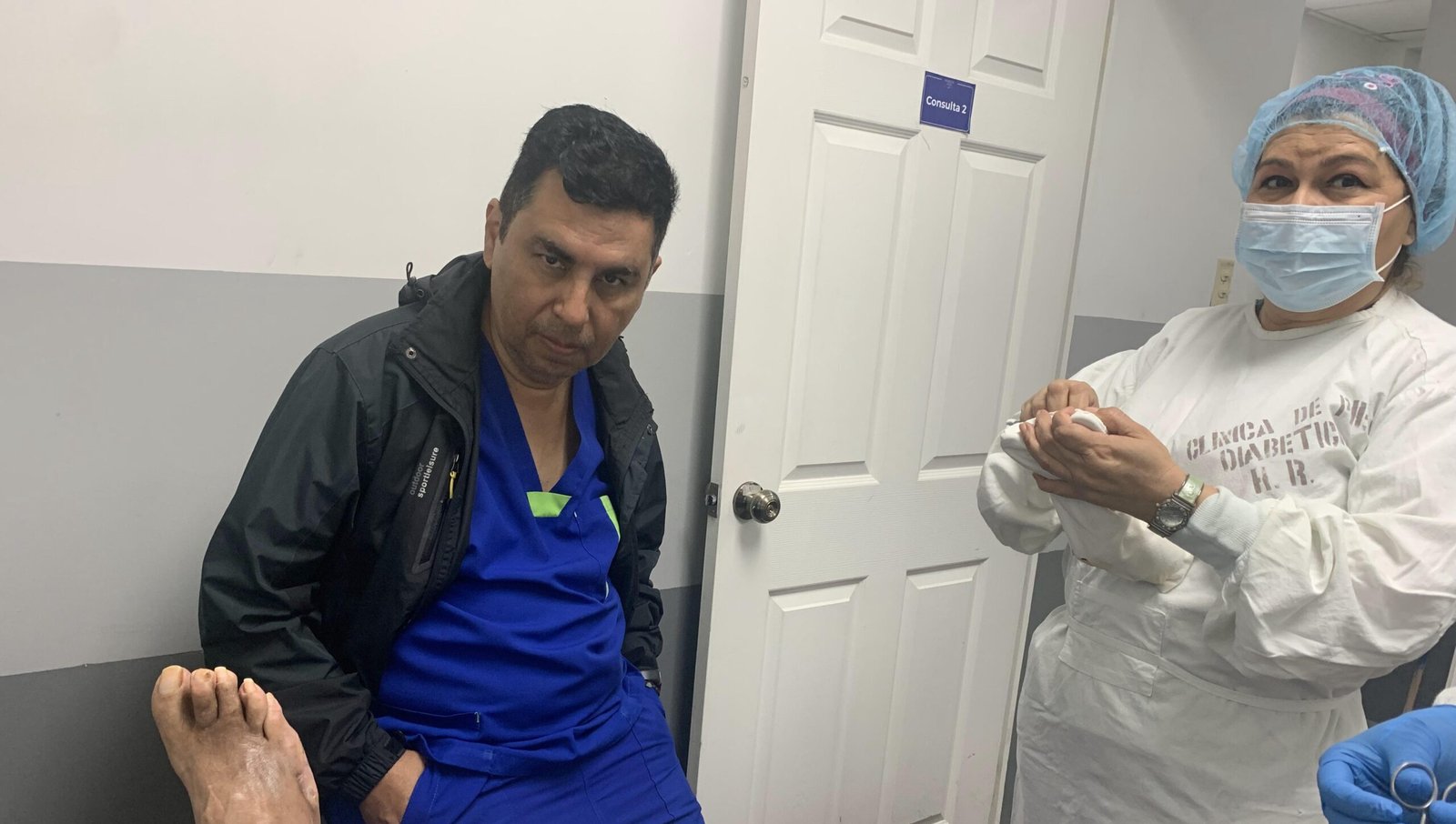 El médico de bisturí y fe