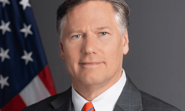 Subsecretario de Estado de EE. UU. visita El Salvador y la región para abordar temas de alianzas y la migración.