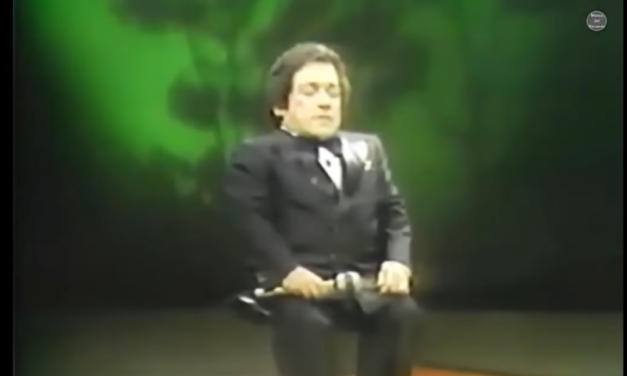 NELSON NED: DE LA BALADA DE LA MUERTE AL CANTO DE ALEGRÍA