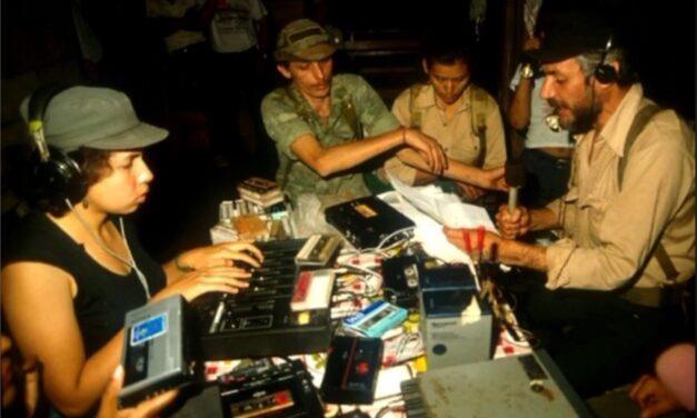 DE RADIOS GUERRILLERAS A EVANGÉLICAS.