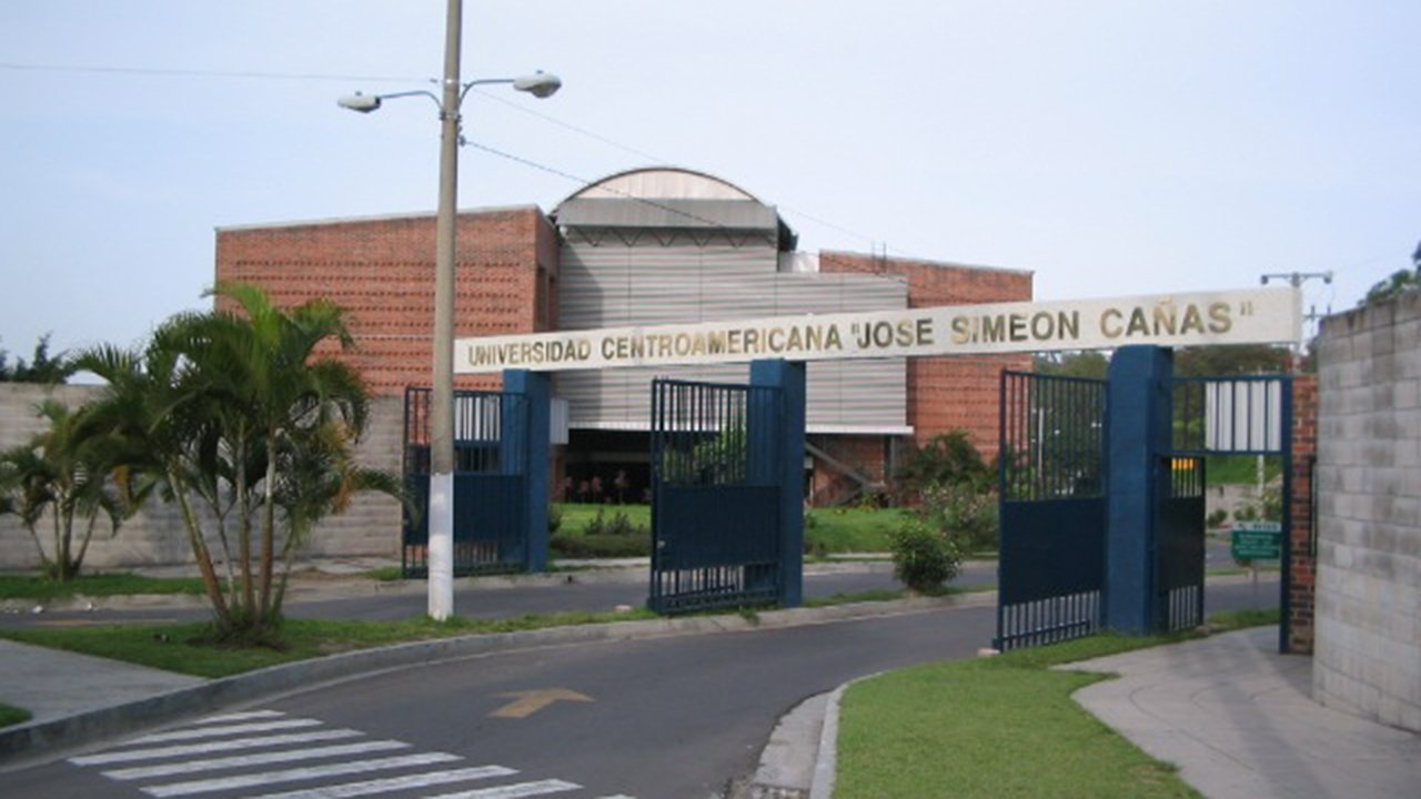 La UCA encabeza el ranking de las mejores universidades de El Salvador