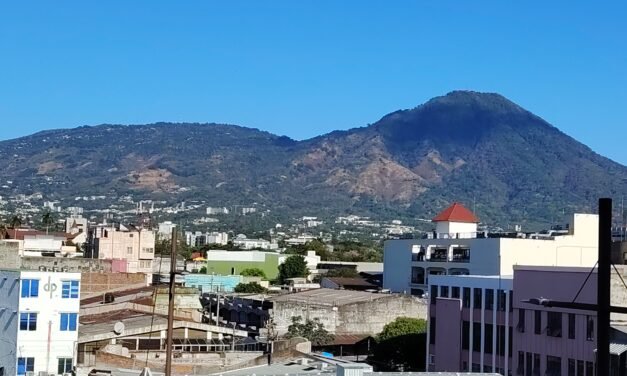 EL CALOR QUE ASFIXIA A EL SALVADOR